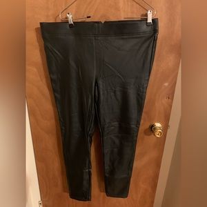 Size 14 LOFT PLEATHER STRETCHY black faux leather skinny WOMEN pants